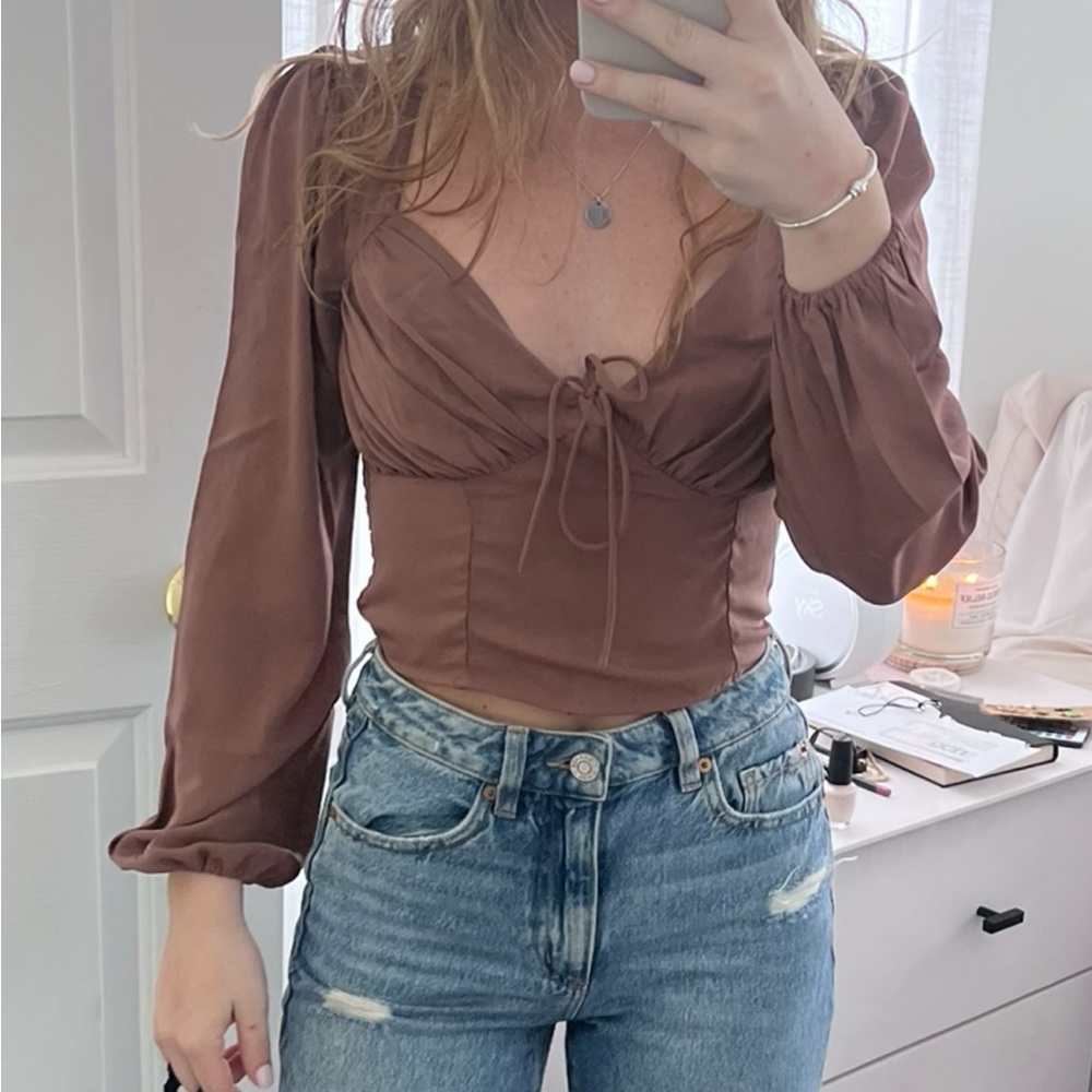 Long sleeve crop